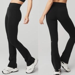 ALO Airbush Bootcut Legging Medium